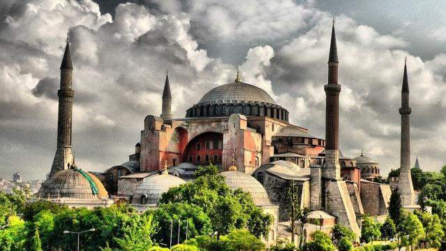 Türkiye'de Gidilmesi  ve Görülmesi Gereken Yerler