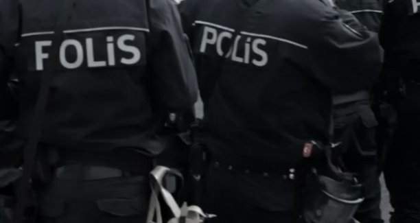 İstanbul'da 9 polis tutuklandı
