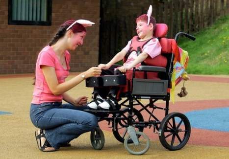 Engelli çocuğuna bakan anne erken emekli olabilir!