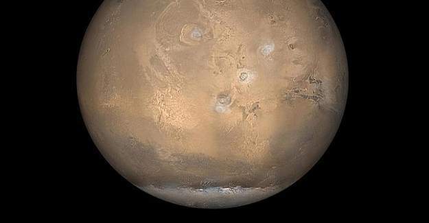 Mars'ta dev bir buz kütlesi