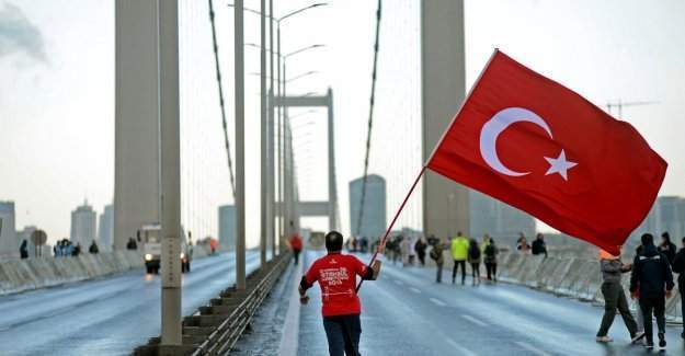 Vodafone 38. İstanbul Maratonu, 15 Temmuz Şehitleri için koşuluyor