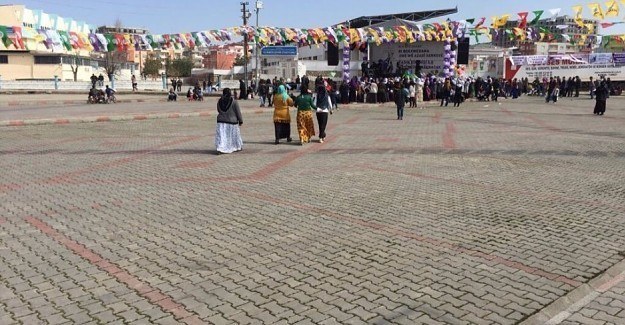 HDP'nin Dünya Kadınlar Günü etkinliğinde meydan boş kaldı!