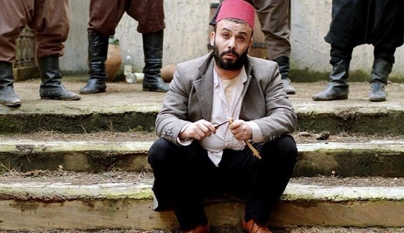 İzmir Marşı'na küfür eden oyuncu Payitaht Abdülhamit'ten kovuldu