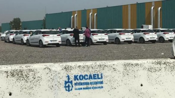 Kocaeli'de FG plakalı araçlar otoparka çekildi