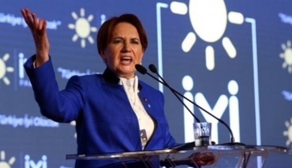 İYİ Parti Genel Başkanı Meral Akşener adliyede