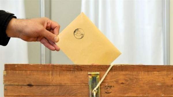 Bulgaristan'da oy verme işlemi başladı
