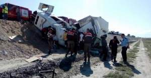 Konya'da TIR ile minibüs çarpıştı: 10 ölü 4 yaralı