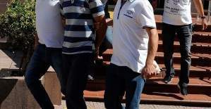İzmir'deki FETÖ/PDY operasyonunda 7 gözaltı
